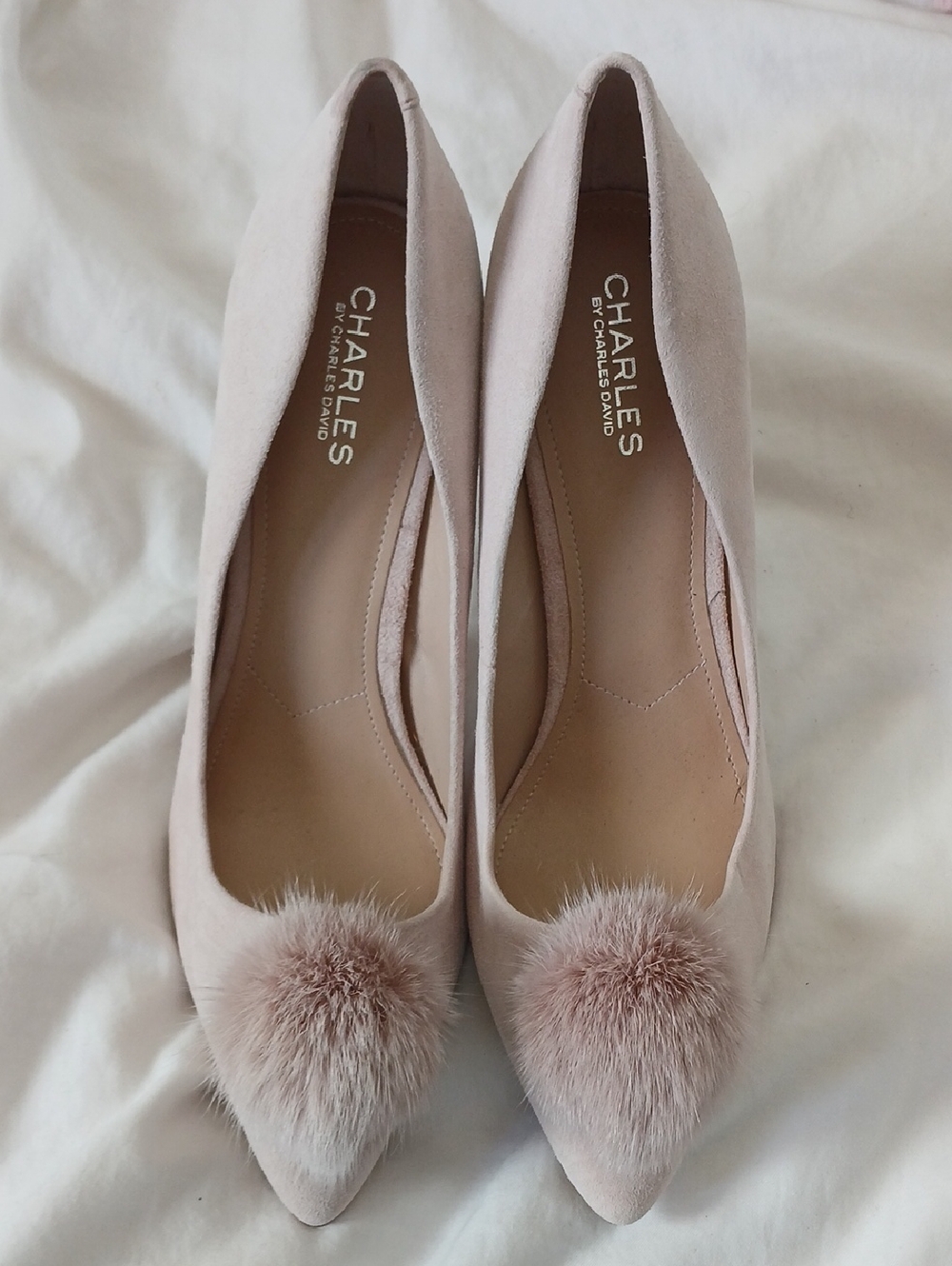 Charles by Charles David Women’s Pink Pom-Pom Pointed Toe Heels BNWT No Box.